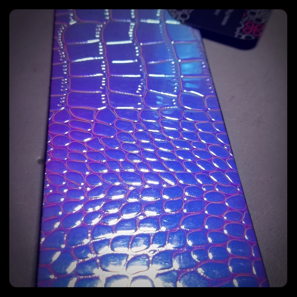 Paparazzi iridescent wrap